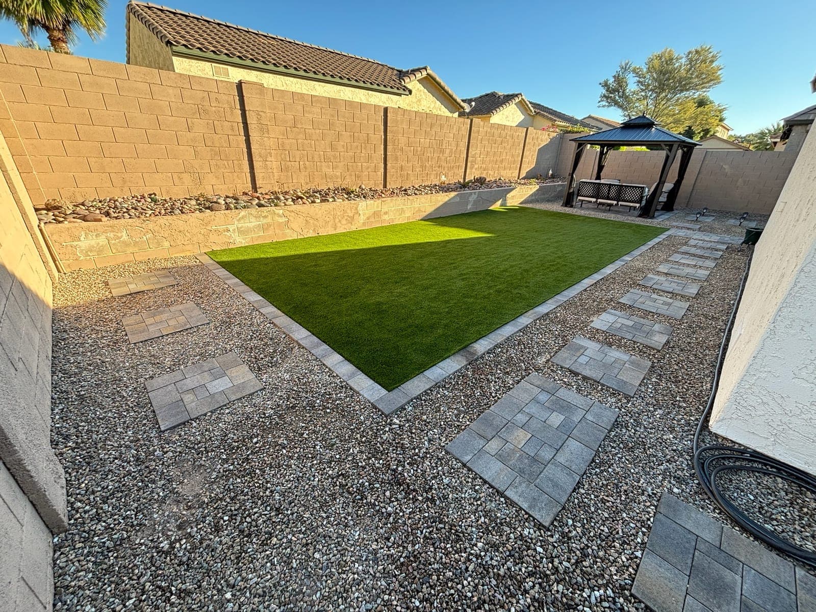 Minimalist Courtyard